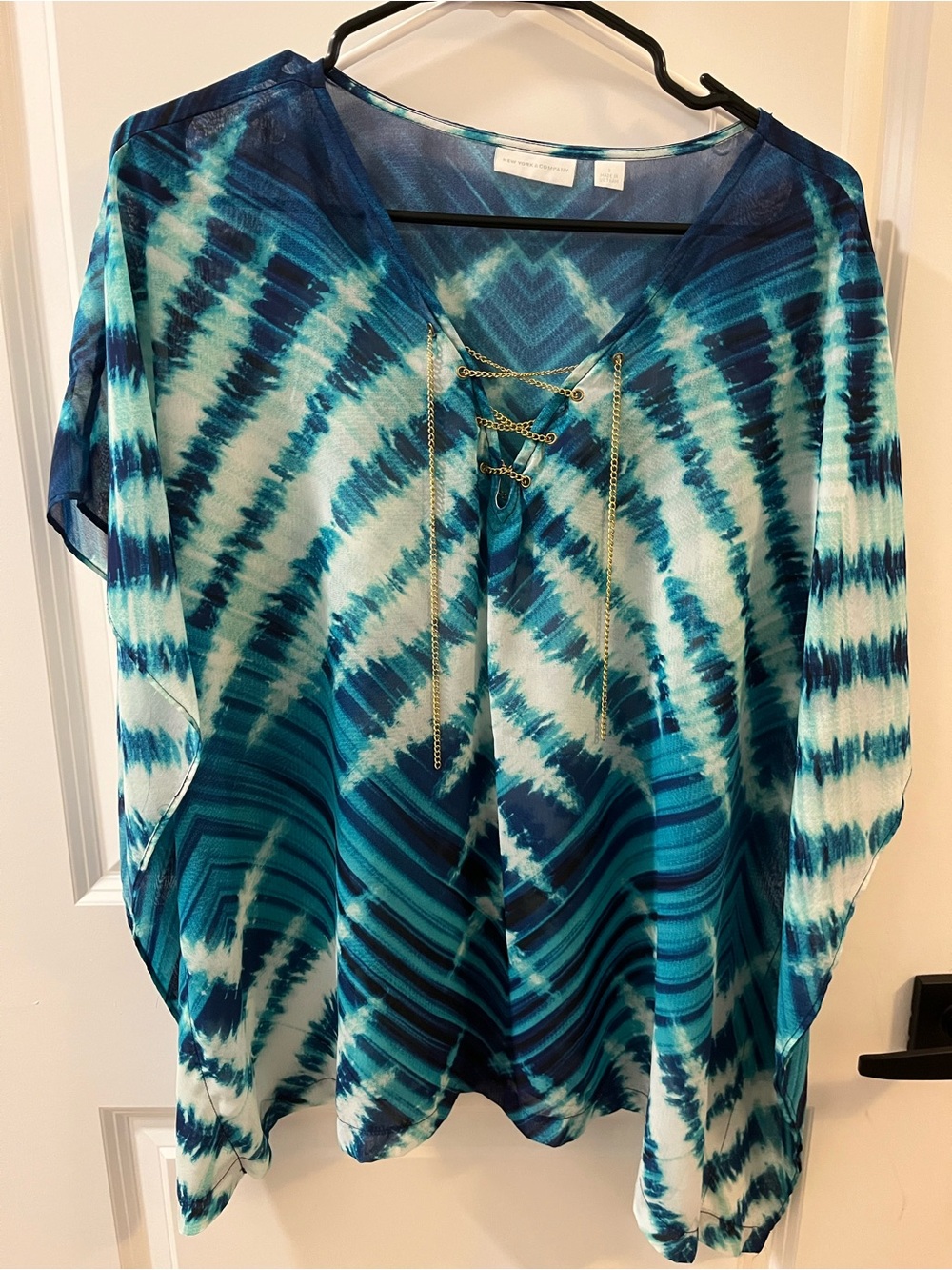 New York & Company Blue Teal Tie-Dye Lace-Up V-Neck Blouse